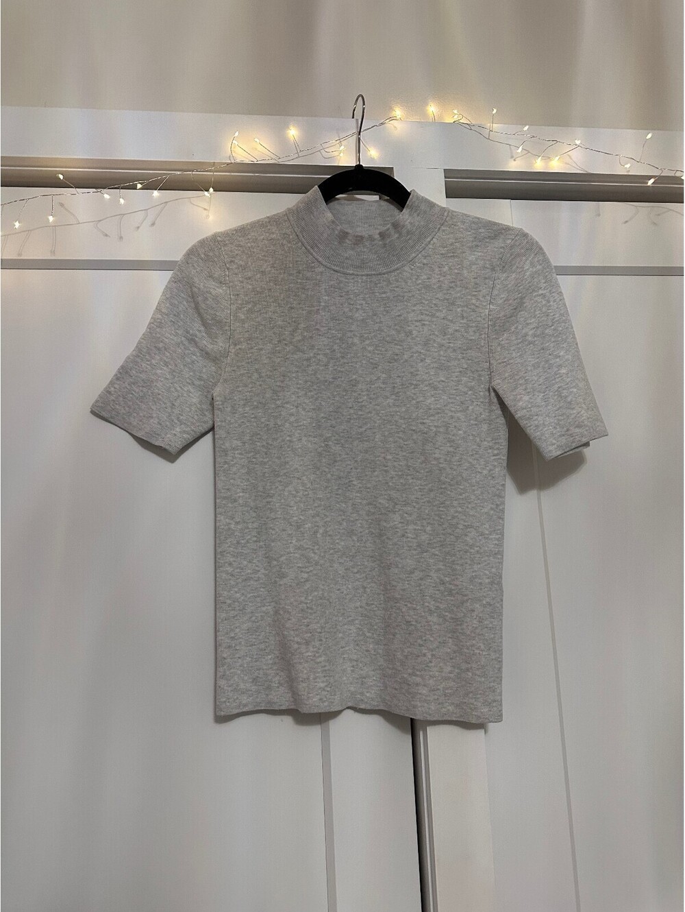 BR Standard Light Gray Short Sleeve Sweater Top Size Small